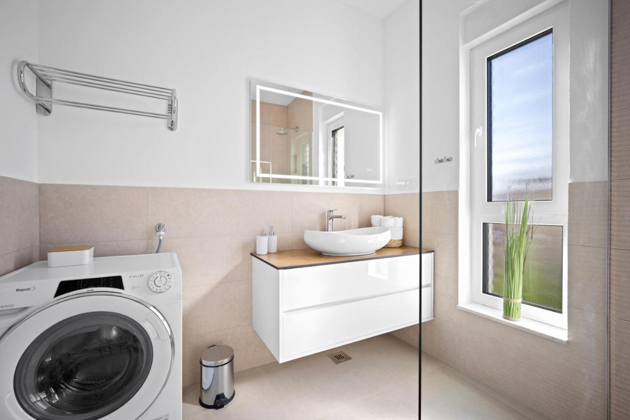 Adriatic Garden Apartments Okrug Gornji Dış mekan fotoğraf