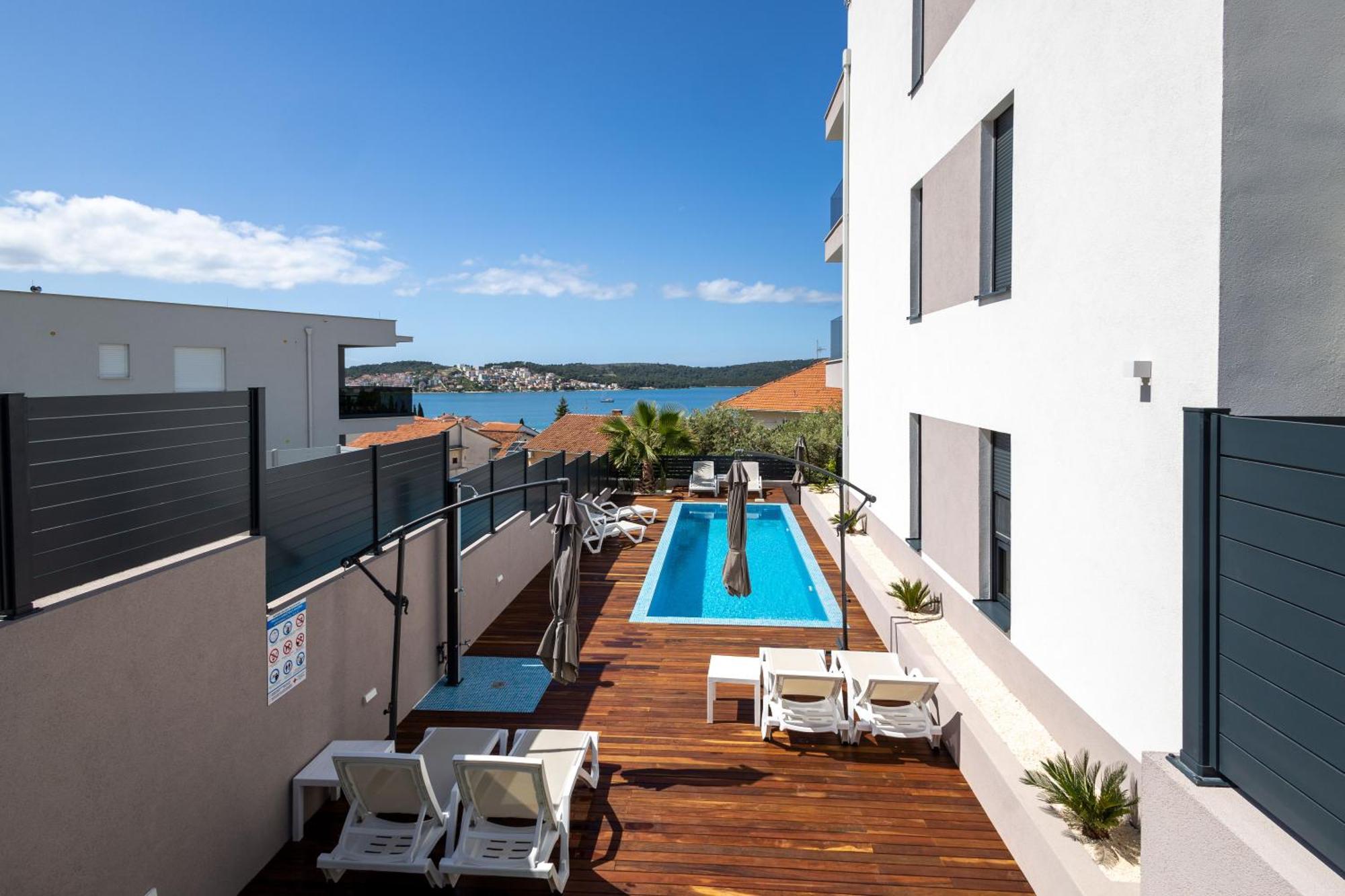 Adriatic Garden Apartments Okrug Gornji Dış mekan fotoğraf