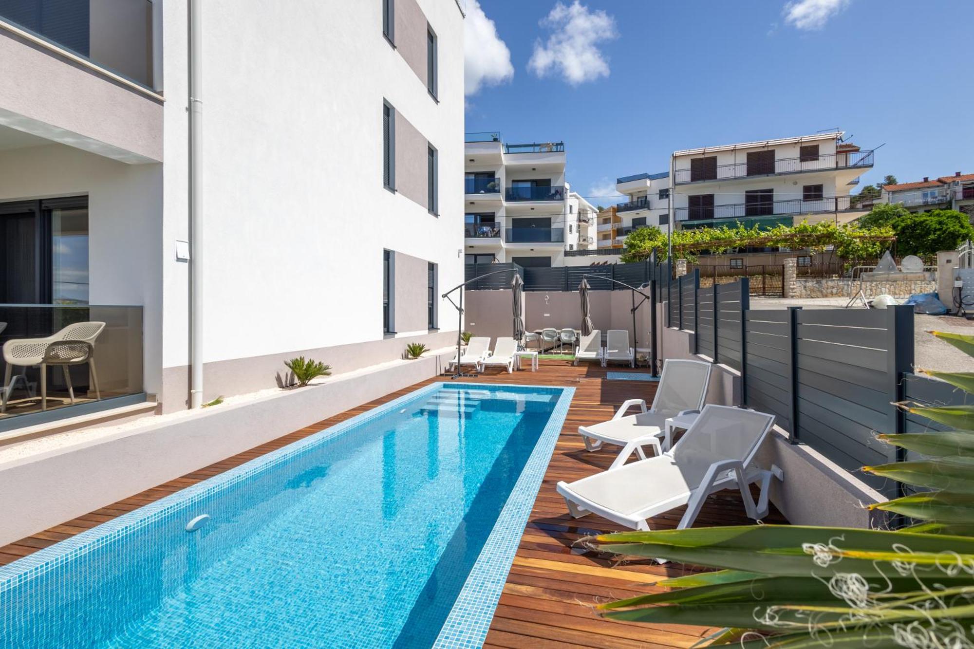 Adriatic Garden Apartments Okrug Gornji Dış mekan fotoğraf