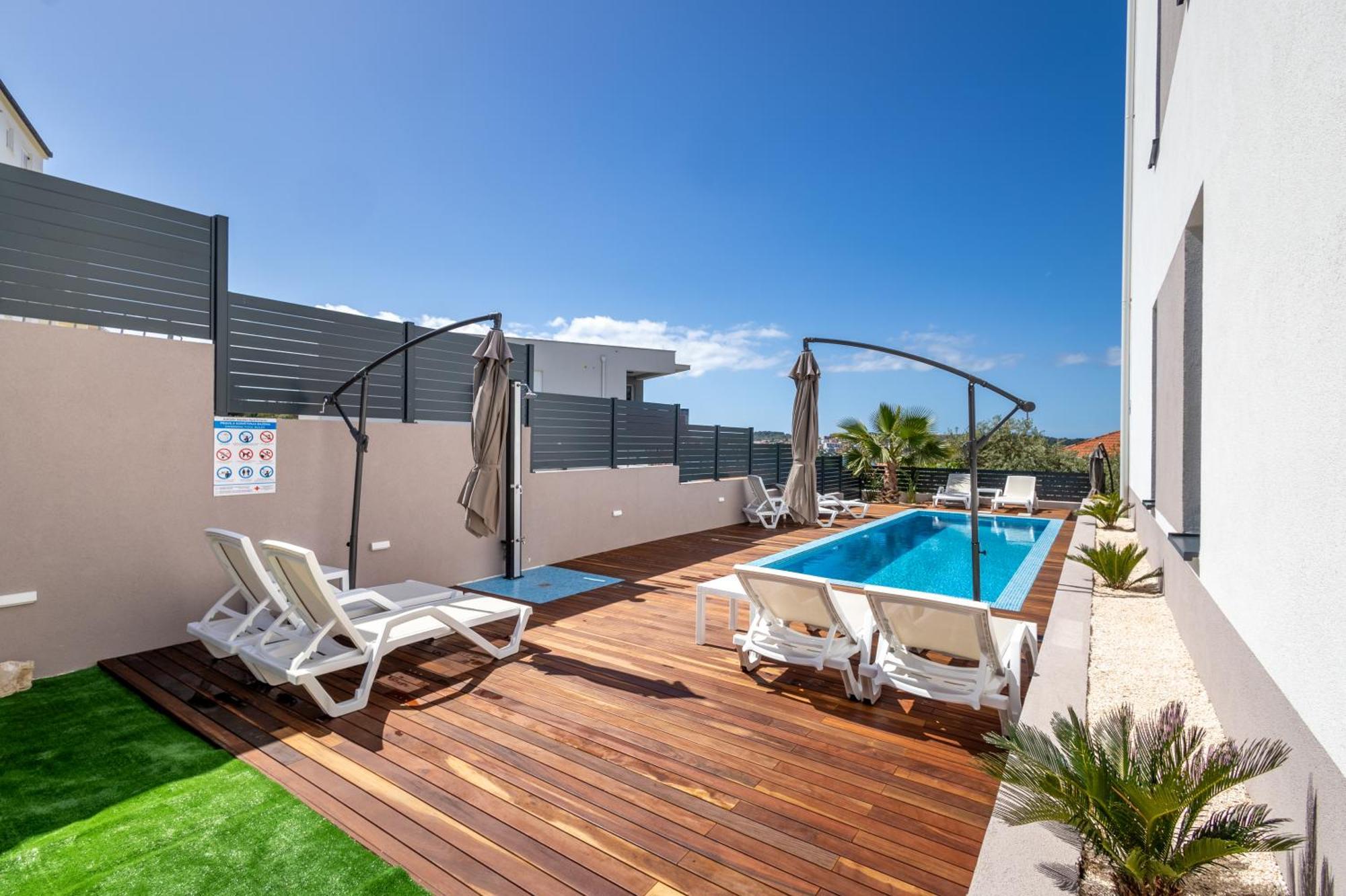 Adriatic Garden Apartments Okrug Gornji Dış mekan fotoğraf